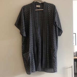 Universal Thread (Target) kimono, rayon/polyester, size XL, navy